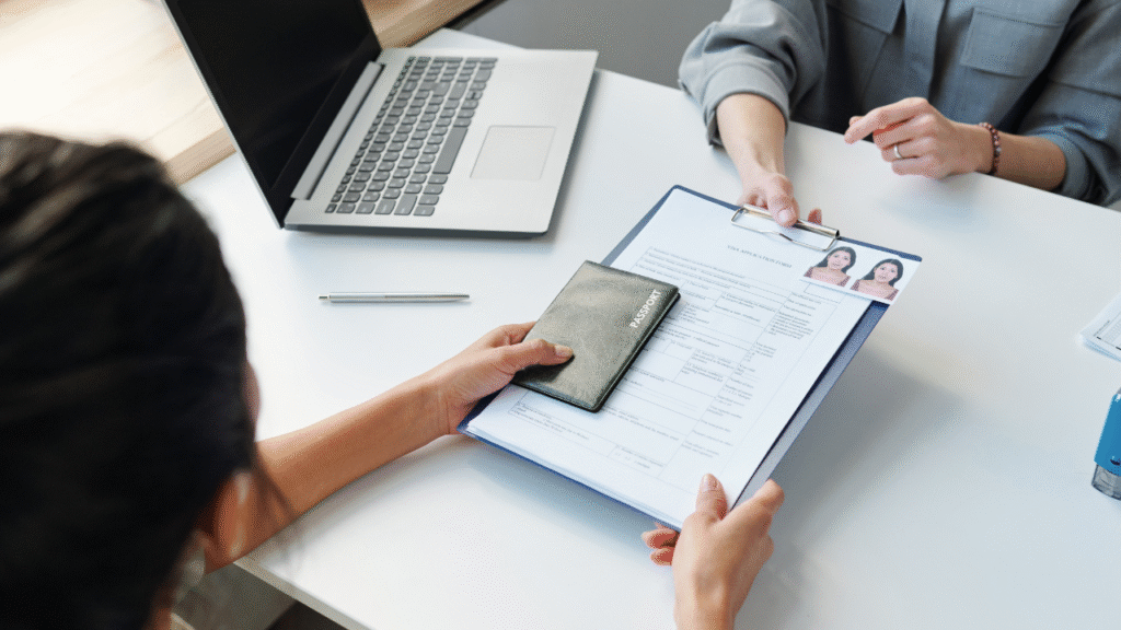 Pros & Cons of a Vietnam E-Visa