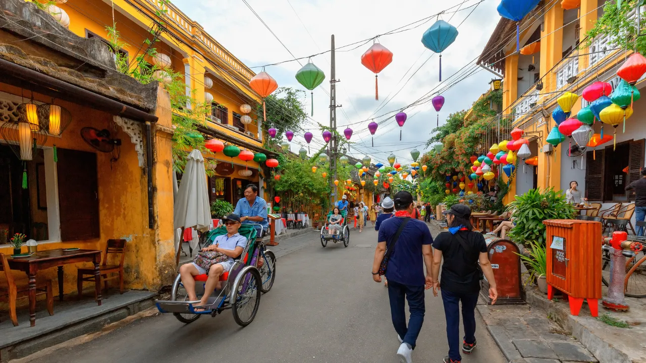 Apply Vietnam Visa at the Embassy VS Vietnam E-Visa: Pros and Cons