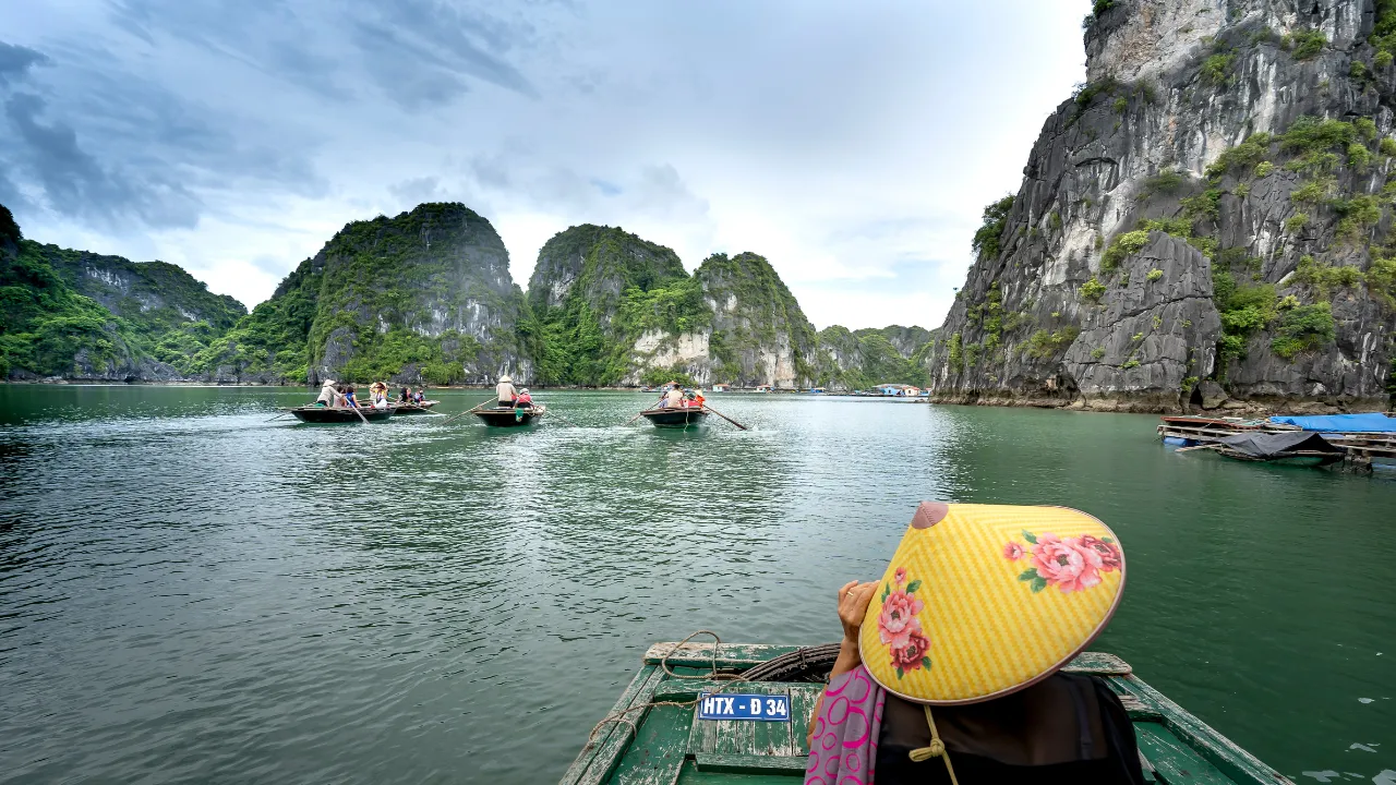 Apply Vietnam Visa on Arrival (VOA) : Is It Still Available in 2025?